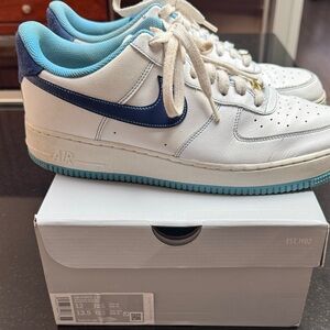 Nike White and Blue Women's Sneakers